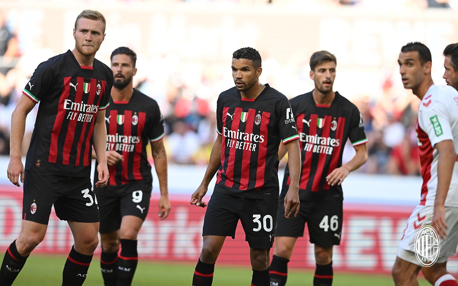 Câu Lạc Bộ Bóng Đá Milan - Hành Trình Vẻ Vang Của Một Biểu Tượng