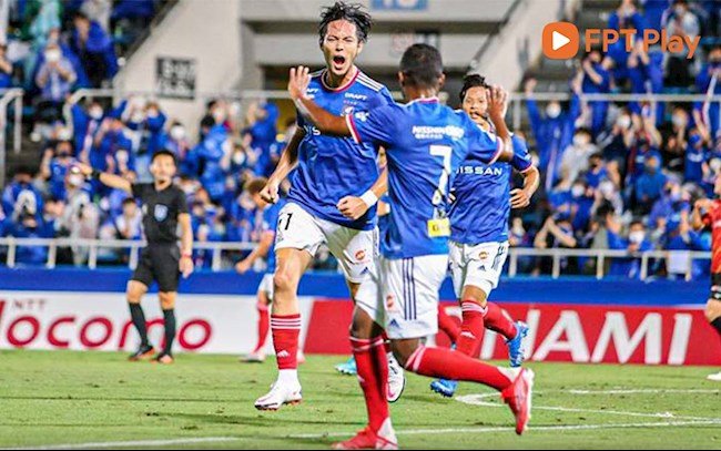 Câu Lạc Bộ Bóng Đá Yokohama - Hành Trình Vinh Quang và Thách Thức
